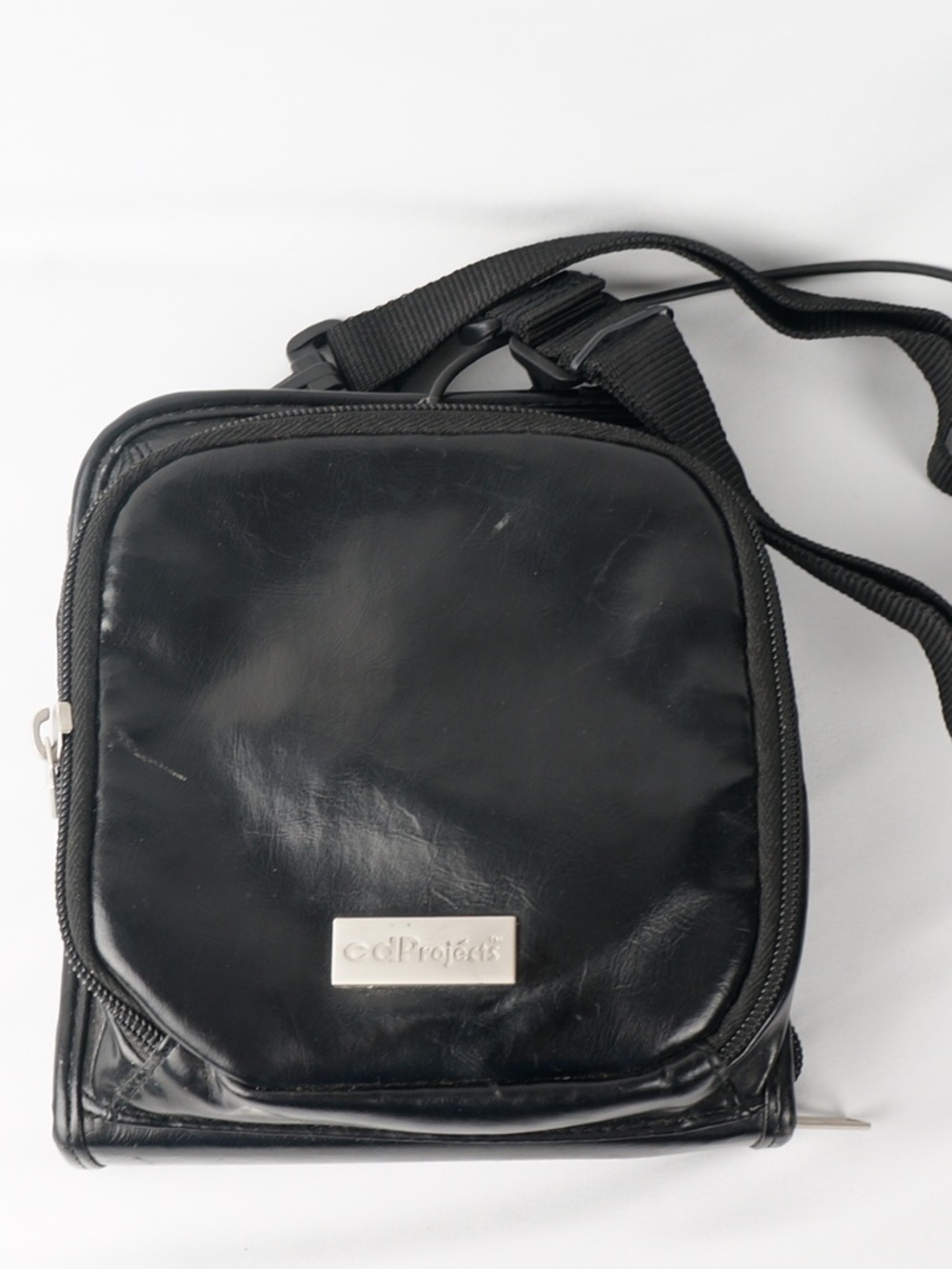 CD Projects Carrying Bag for CD Player and Discs, Shiny Leather-Look Vinyl Cover